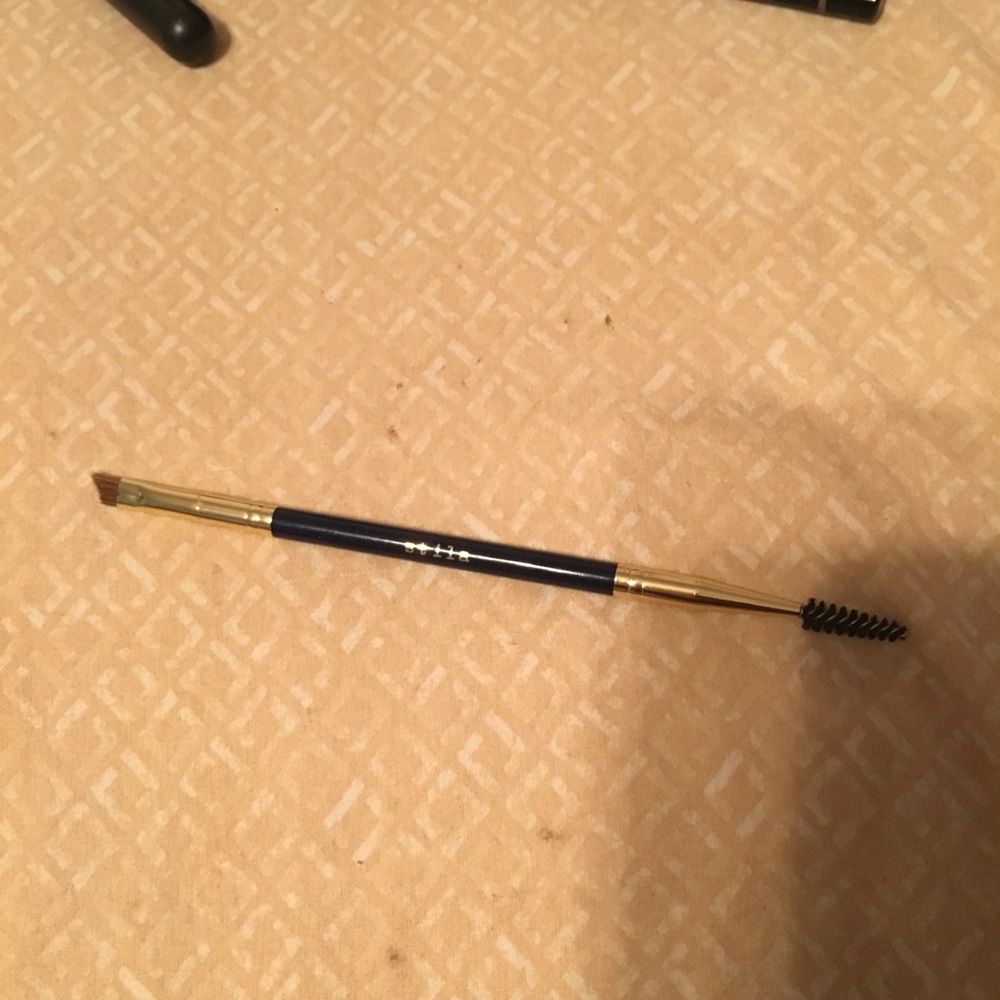 Stila angled duo brush